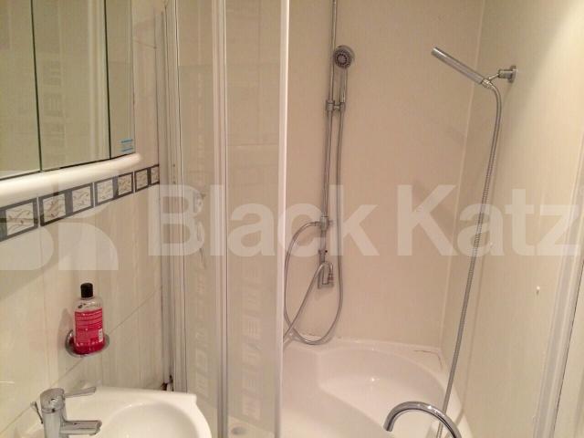 			NEW INSTRUCTION ( All Bills Included), 1 Bedroom, 1 bath, 1 reception Apartment			 Denmark Hill, Camberwell